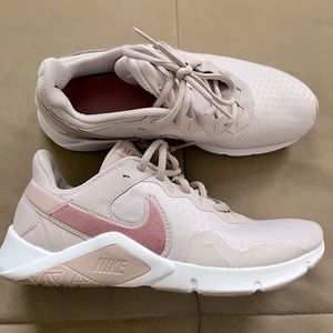 Nike women’s 8.5 pink pre owned sneakers